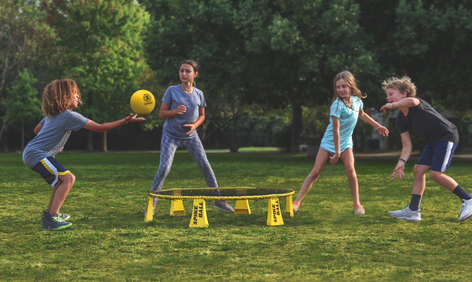 7 Fun Backyard Games For The Whole Family
